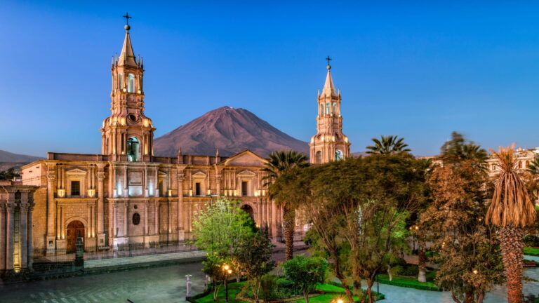 Arequipa Adventure: Pillones Trek and Stone Sculptures